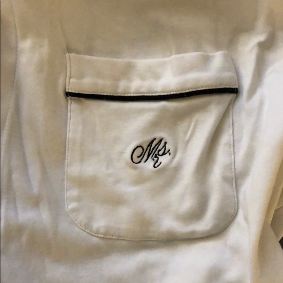 Mrs.Livly Robe - Picture 3 of 3